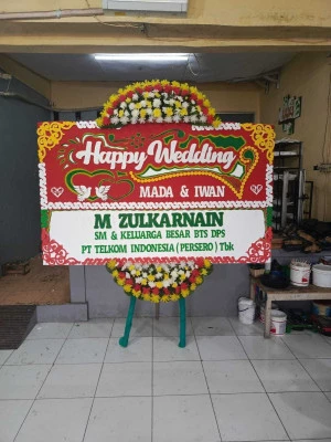 Papan Bunga di Cogadog Cikelet